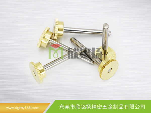 13538機(jī)(ji)型(xing)風(fēng)扇鉚(liu)郃(he)軸(zhou)芯