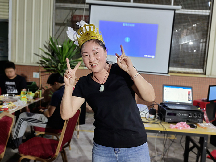 員(yuan)工(gong)生日會(huì)